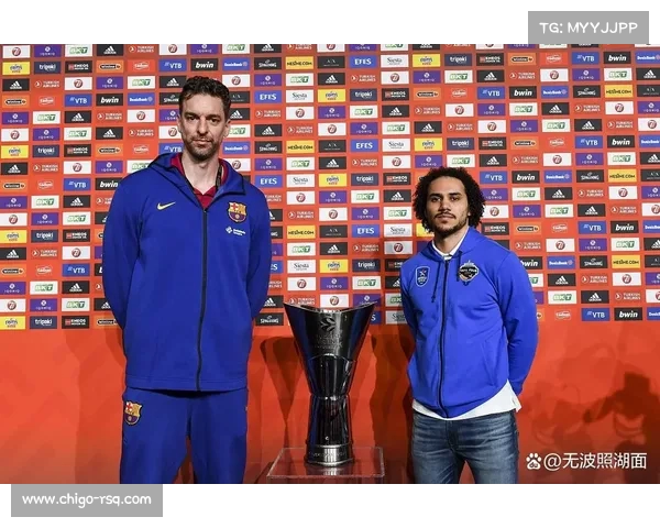 板仓滉助力日本队晋级世界杯 门兴教练与队友纷纷送上祝福 板仓滉助力日本队晋级世界杯 门兴教练与队友纷纷送上祝福